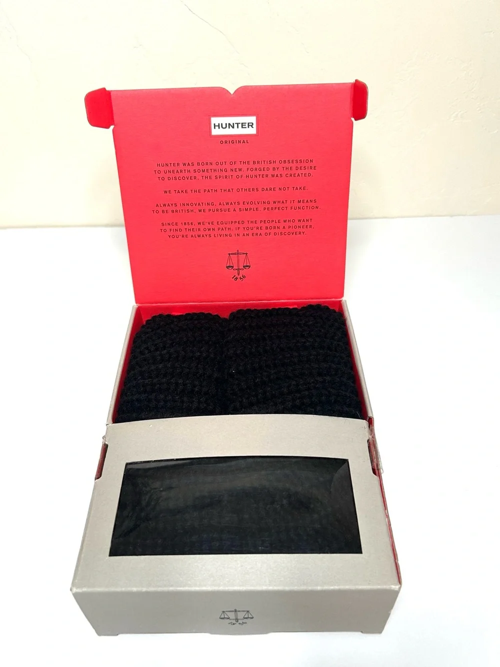 NEW Hunter Half Cardigan Boot Socks Black Red Size L
